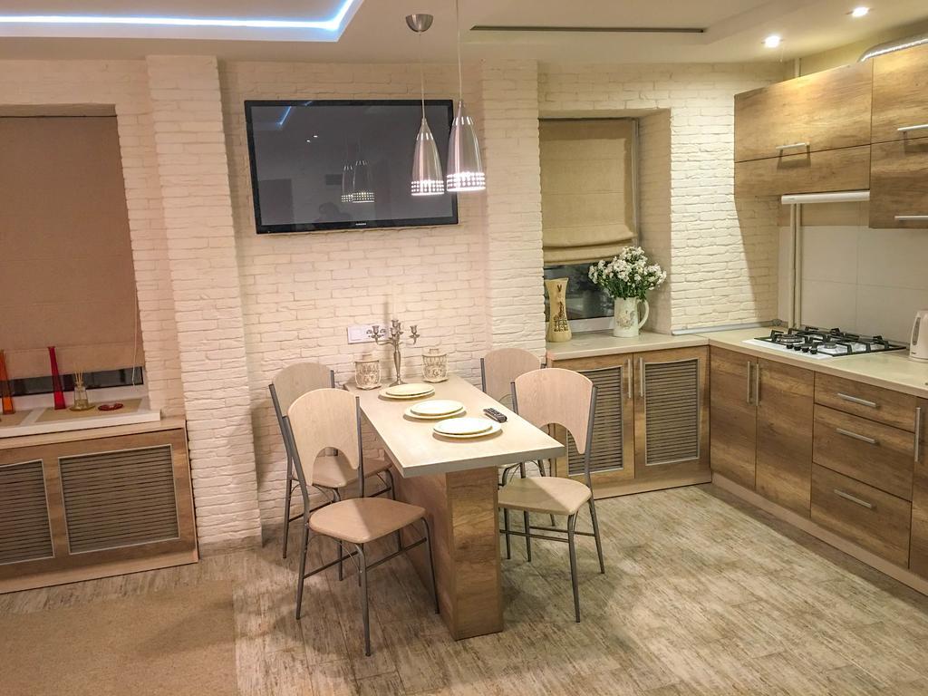 Studio Luxe On Victory Street In The City Center Winnyzja Exterior foto